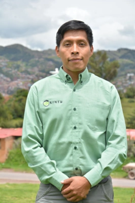 Bruce M. - Coordinador y Operaciones