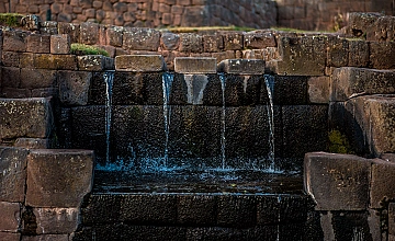 City tour Arqueológico con Valle Sur: Rumiqolqa – Pikillacta – Tipon “Templo del Agua” / Sacsayhuaman, Qenqo, Pucapucara y Tambomachay – Koricancha “Templo del Sol” – Catedral del Cusco (Desayuno y Almuerzo)