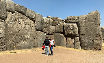 City tour Arqueológico con Valle Sur: Rumiqolqa – Pikillacta – Tipon “Templo del Agua” / Sacsayhuaman, Qenqo, Pucapucara y Tambomachay – Koricancha “Templo del Sol” – Catedral del Cusco (Desayuno y Almuerzo)