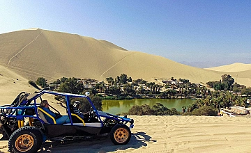 Paracas – Viaje en Van a Nasca – Sobrevuelo Líneas de Nasca desde Aeródromo de Nasca – Visita Oasis de Huacachina – Retorno a Lima (Desayuno y Almuerzo)