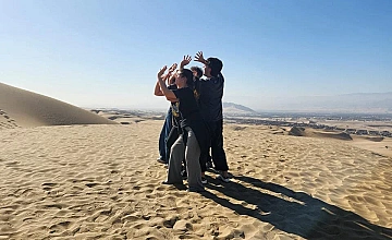 Paracas – Sobrevuelo Líneas de Nasca desde Aeródromo de Pisco – Visita Oasis de Huacachina – Retorno a Lima (Desayuno y Almuerzo)