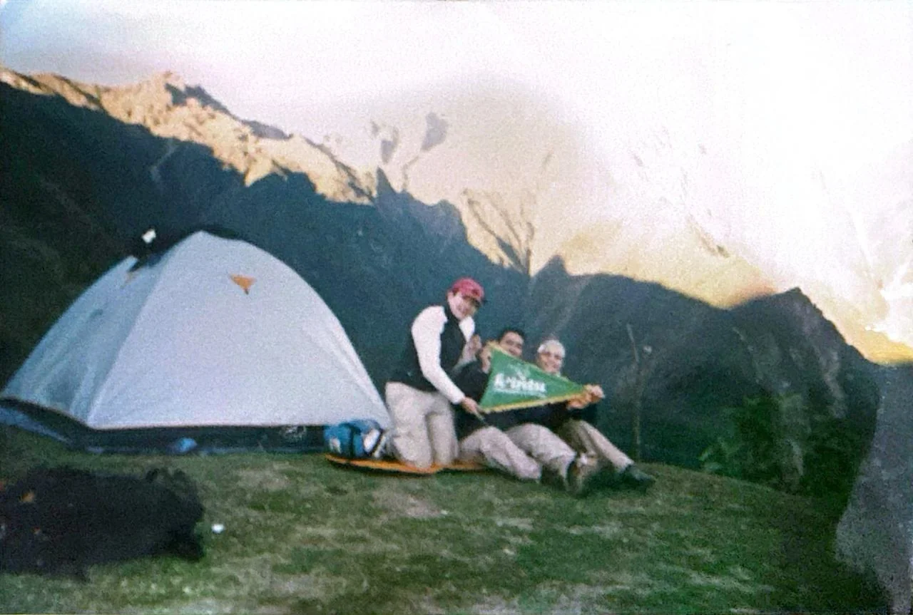 inicio de la agencia viajes kintu latinoamerica en epoca de 90's en el camino inca cusco